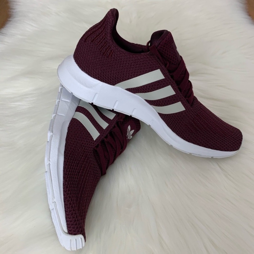 Adidas Swift Run Shoes Women’s New - Picture 2 of 5